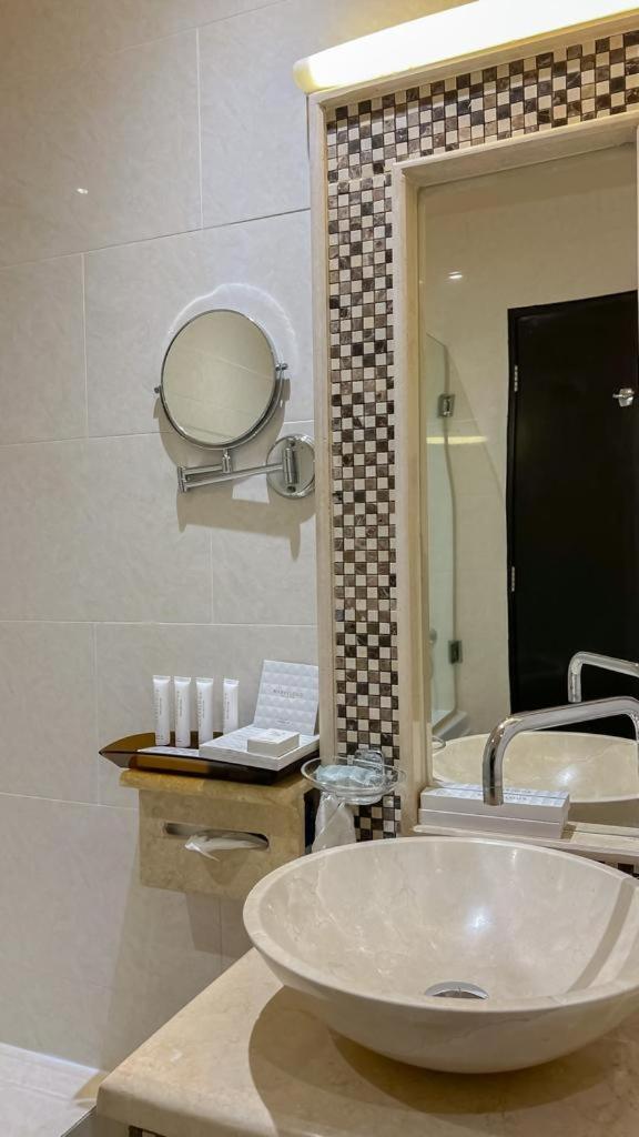 Hotel Levant